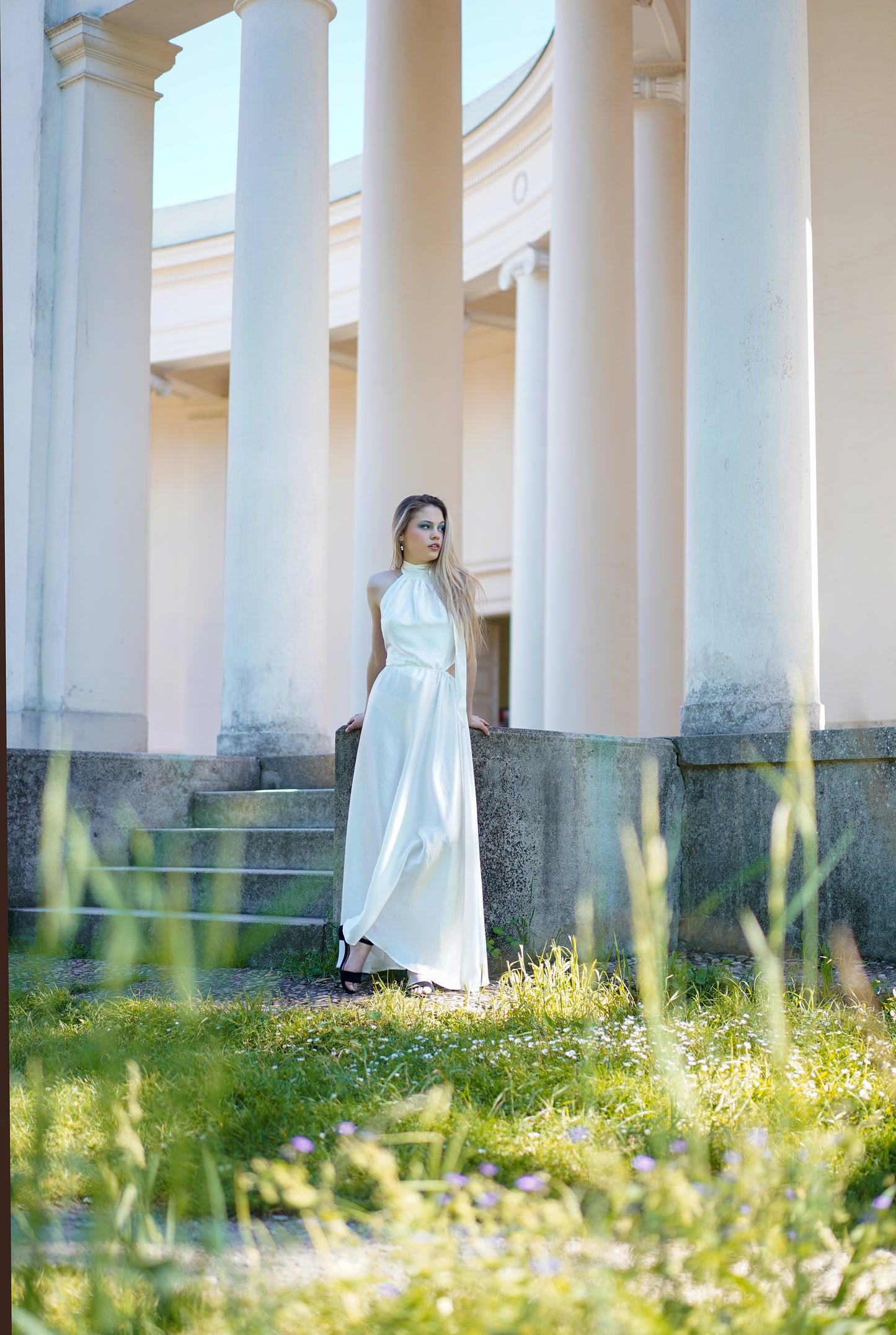 Hedvábné dlouhé šaty s mašlí - předobjednávka