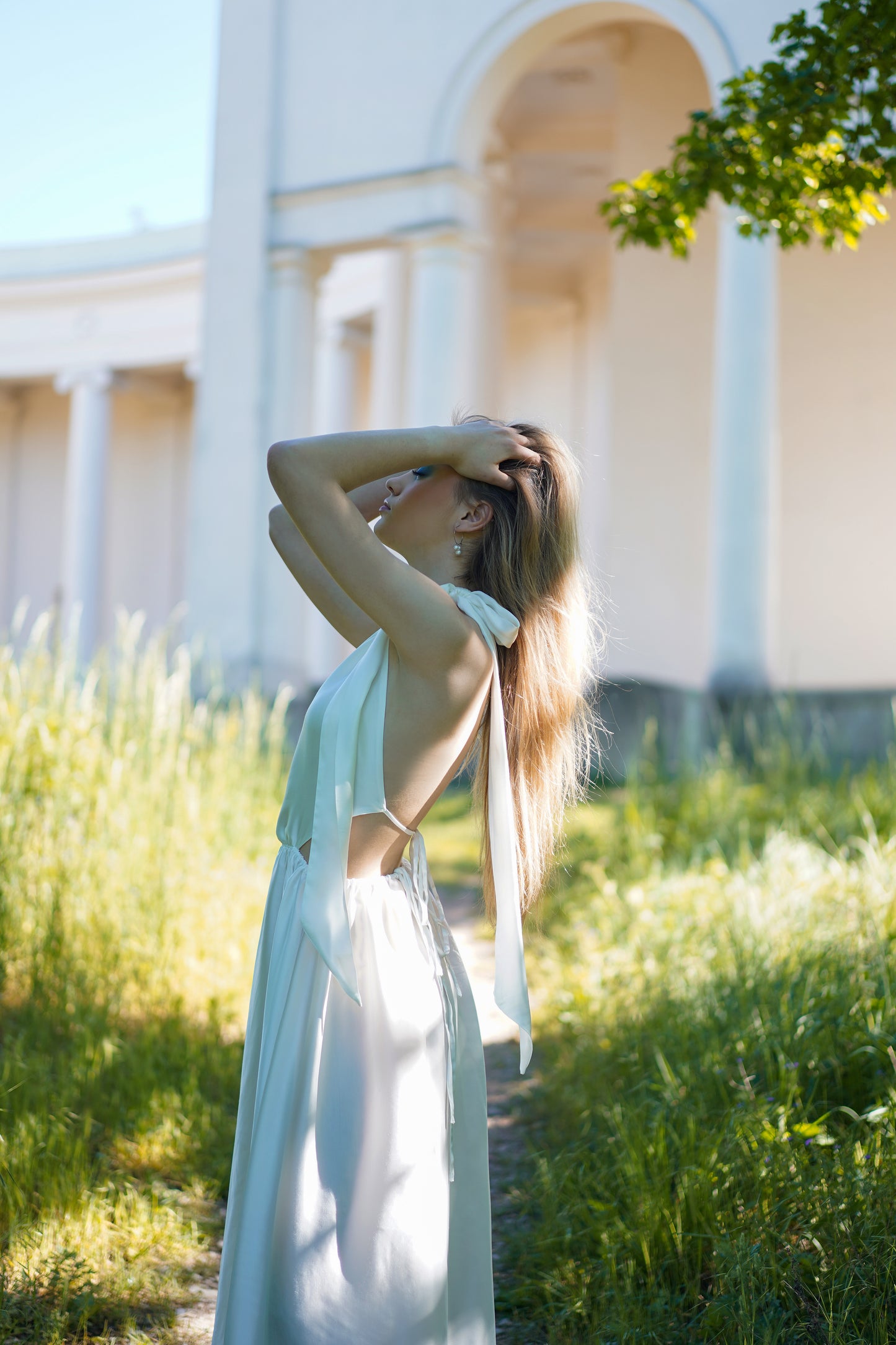 Hedvábné dlouhé šaty s mašlí - předobjednávka