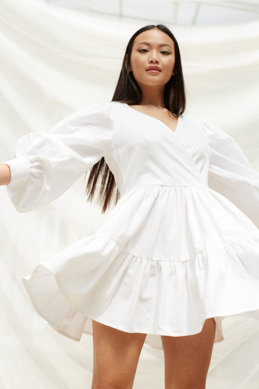 Lněné bílé řasené šaty - předobjednávka